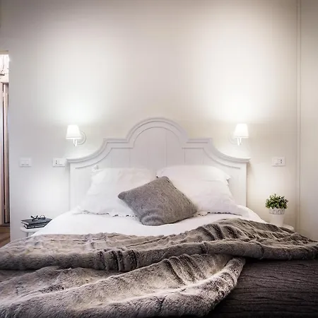 Unique View - Bymyhomeincomo Appartement