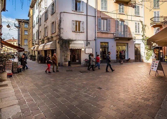 Unique View - Bymyhomeincomo Appartamento