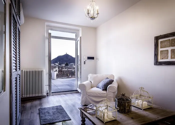 Unique View - Bymyhomeincomo Appartamento
